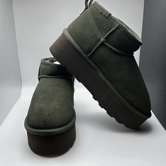 CUSHIONAIRE Women's Genuine Suede pull on platform boot 8 GREEN - Picture 6 of 7